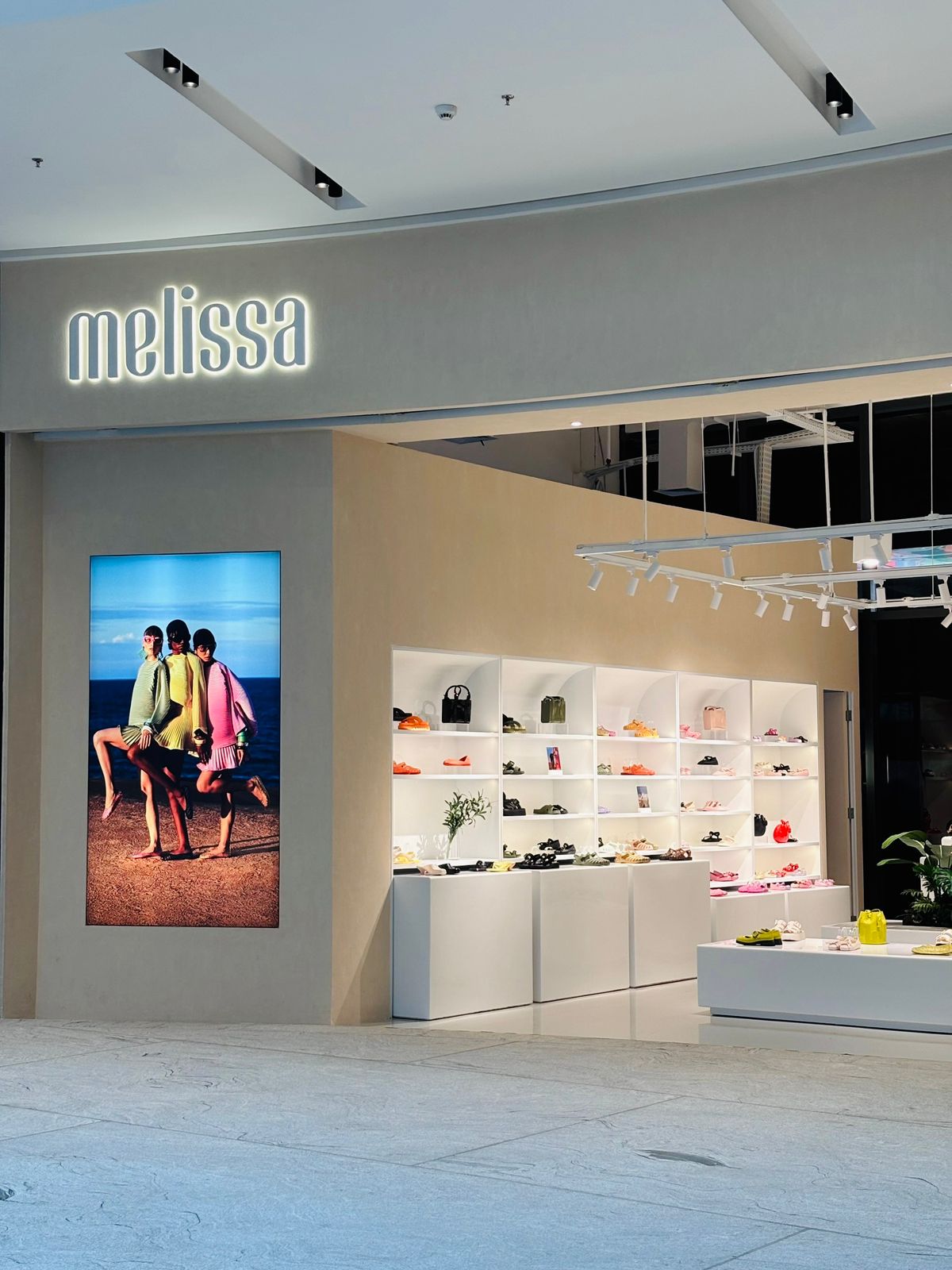 K Mall Mulai Mekar Bersama Kurasi Tenant Fashion Global Ternama - K Mall