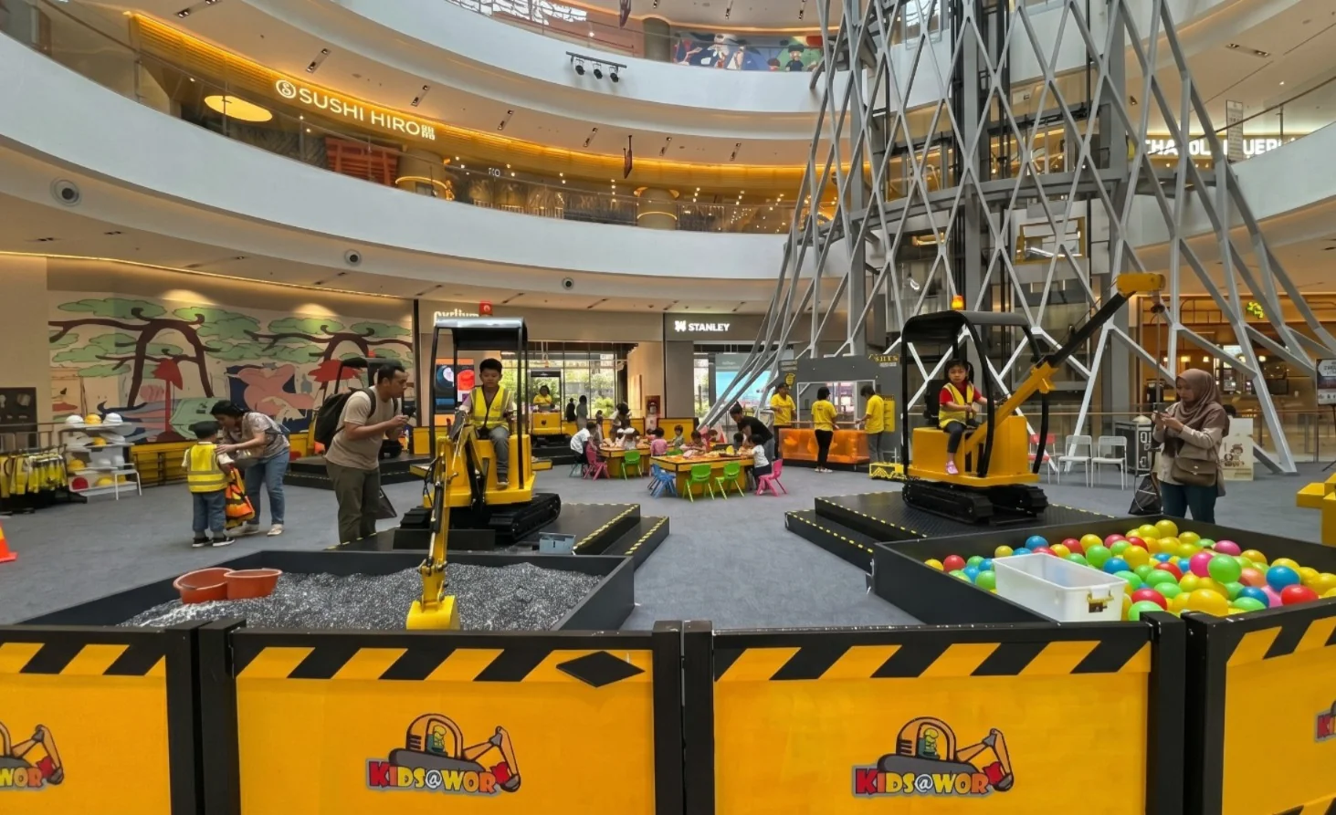 Waktunya Si Kecil Build, Play & Explore!